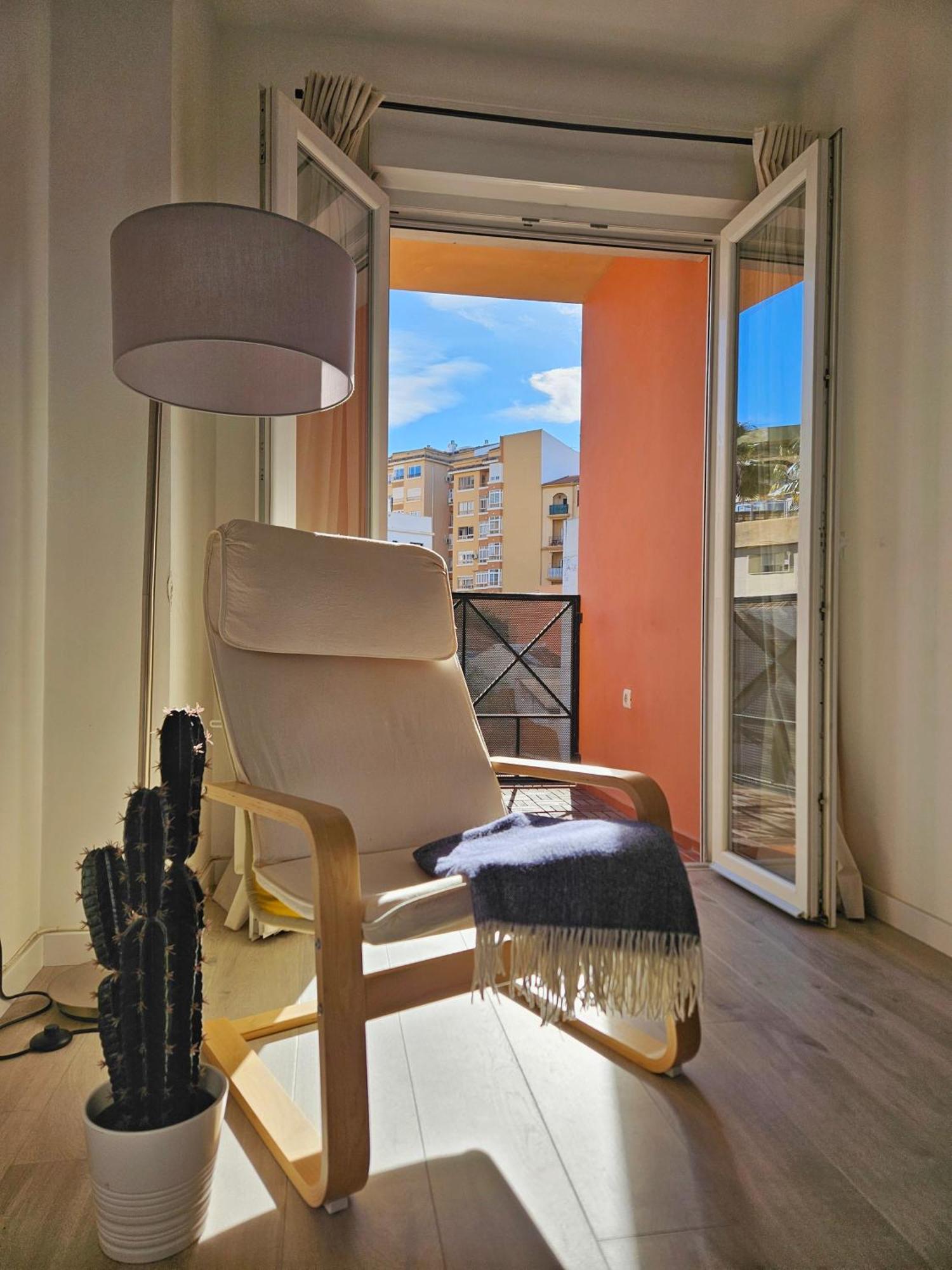 Apartamento Plaza Capuchinos Málaga Exterior foto