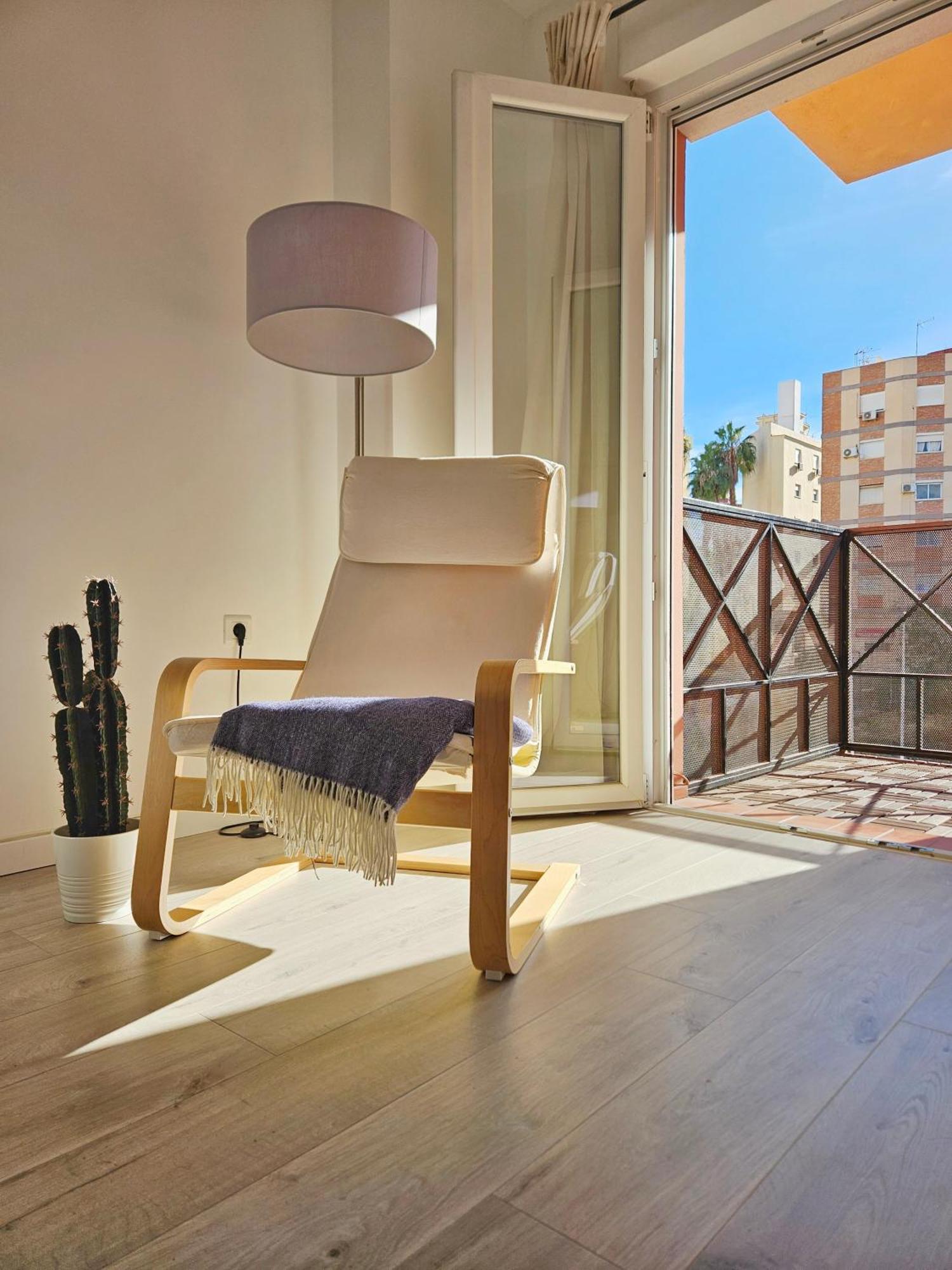 Apartamento Plaza Capuchinos Málaga Exterior foto